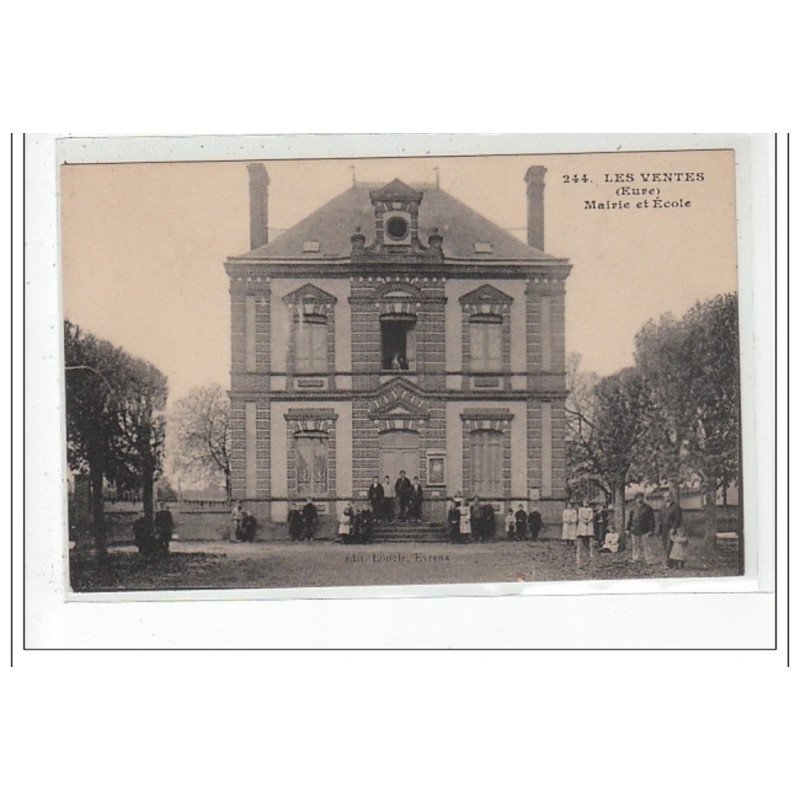 LES VENTES : mairie et ecole - tres bon etat