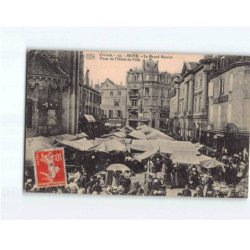 BRIVE : Le Grand Marché, place de l'Hôtel de Ville - état