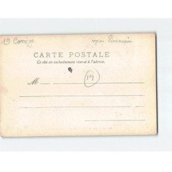 MEYMAC : L'Hôtel de ville et la place - très bon état