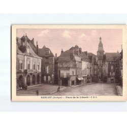 SARLAT : Place de la Liberté - état