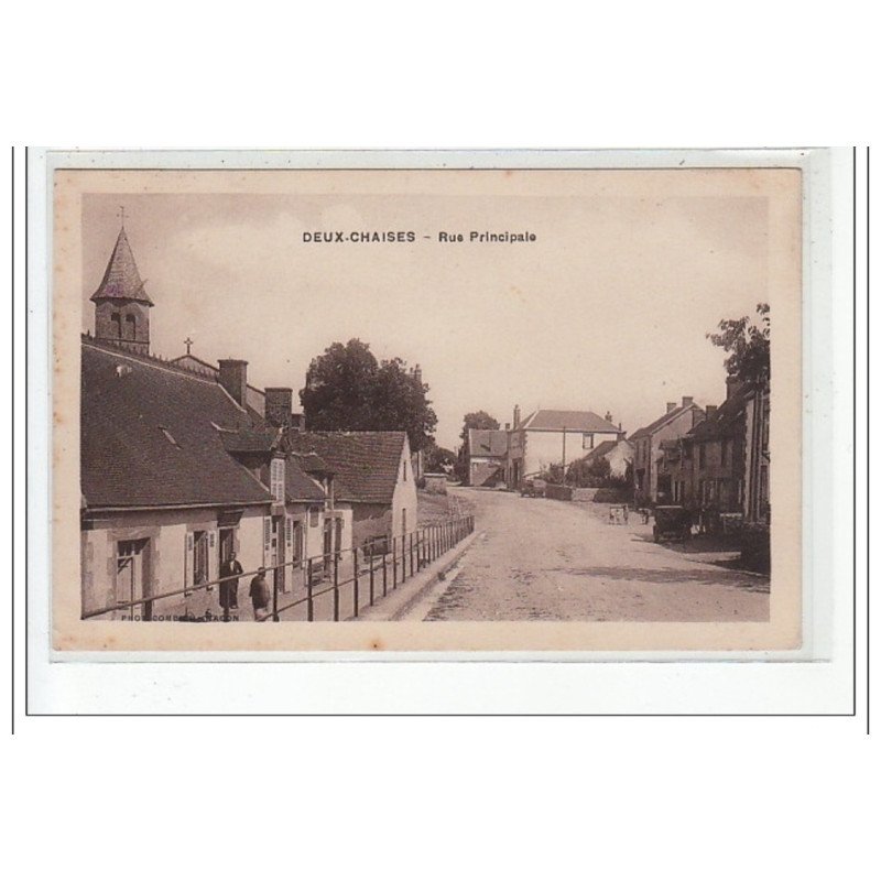 DEUX CHAISES - Rue Principale - très bon état