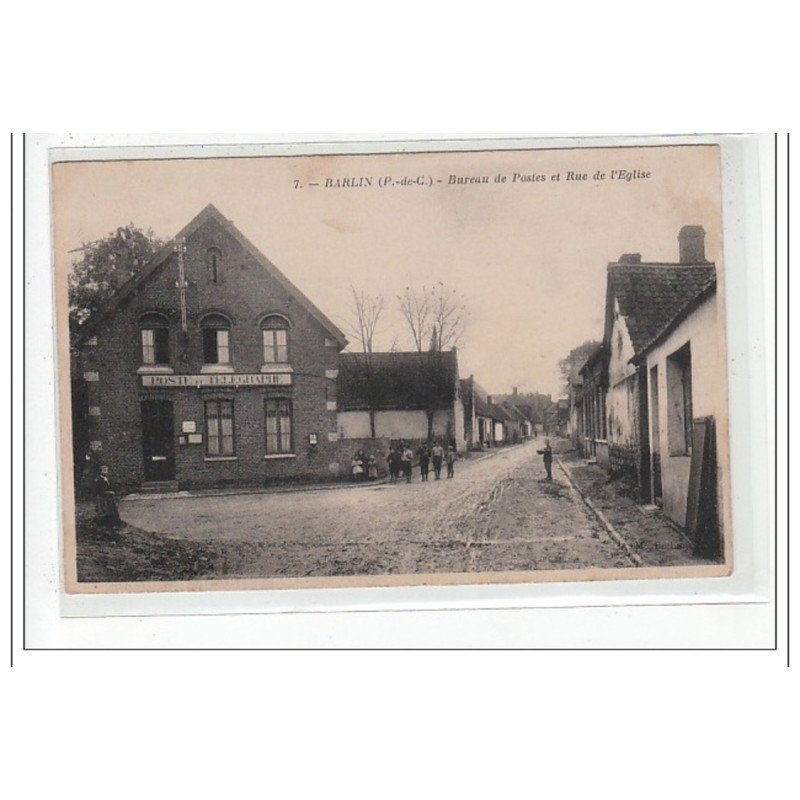 BARLIN : bureau de postes et rue de l'eglise - tres bon état