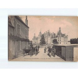 CHAMBORD : Domaine de Chambord, La cour de l'Hôtel du Grand Saint-Michel - état
