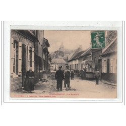 AUXI-le-CHATEAU : rue bordeloisee - tres bon état