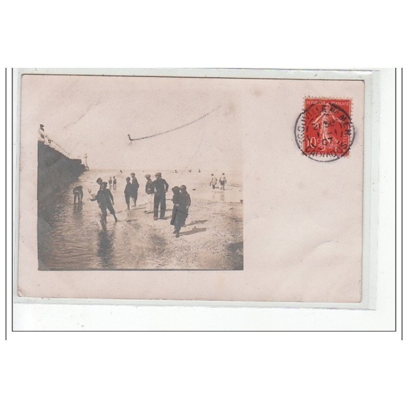 TROUVILLE - CARTE PHOTO - Scène de plage, enfants - très bon état