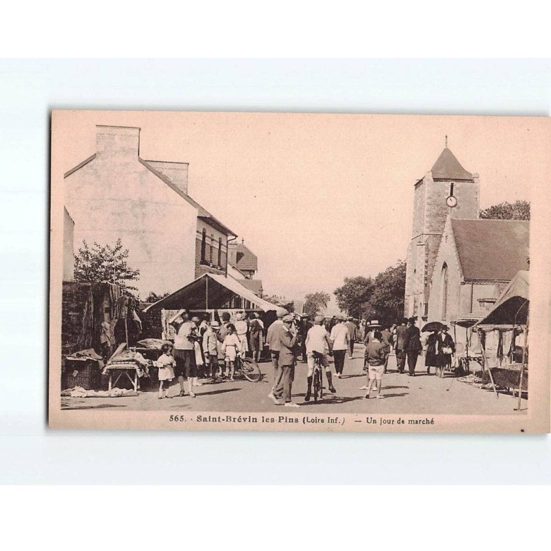 SAINT BREVIN LES PINS : Un jour de Marché - très bon état