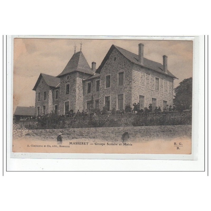 MASSERET - Groupe Scolaire et Mairie - très bon état