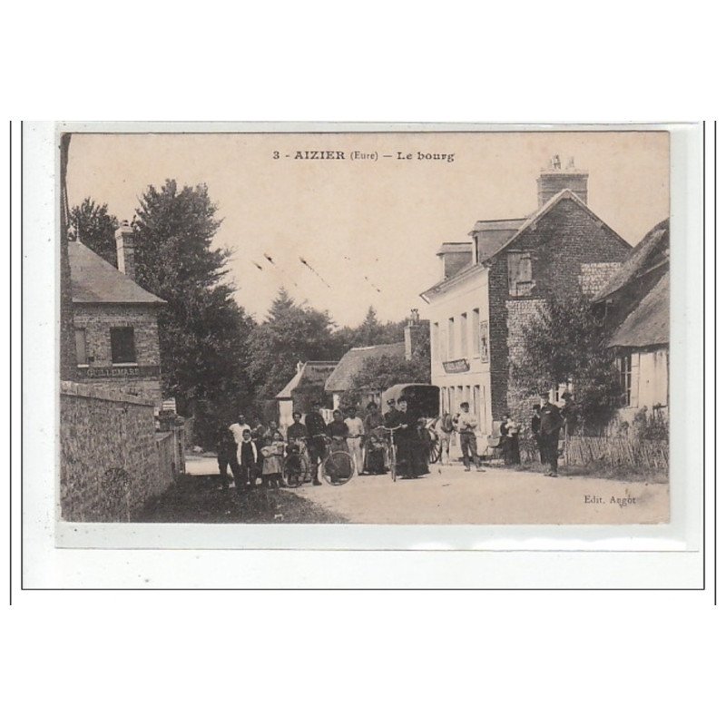 AIZIER : le bourg - tres bon etat