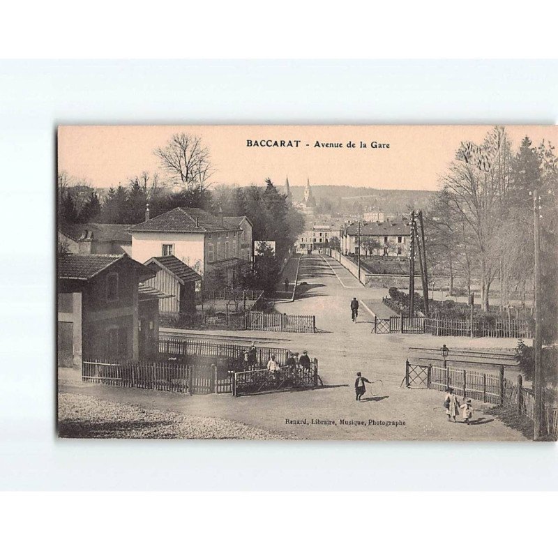 BACCARAT : Avenue de la Gare - très bon état