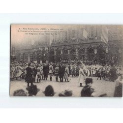 METZ : Visite présidentielle, Décembre 1918, M. Poincaré et les personnages officiels au défilé - état