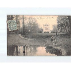 LIVRY : Façade postérieure de la Mairie vue de la Pièce d'eau - très bon état