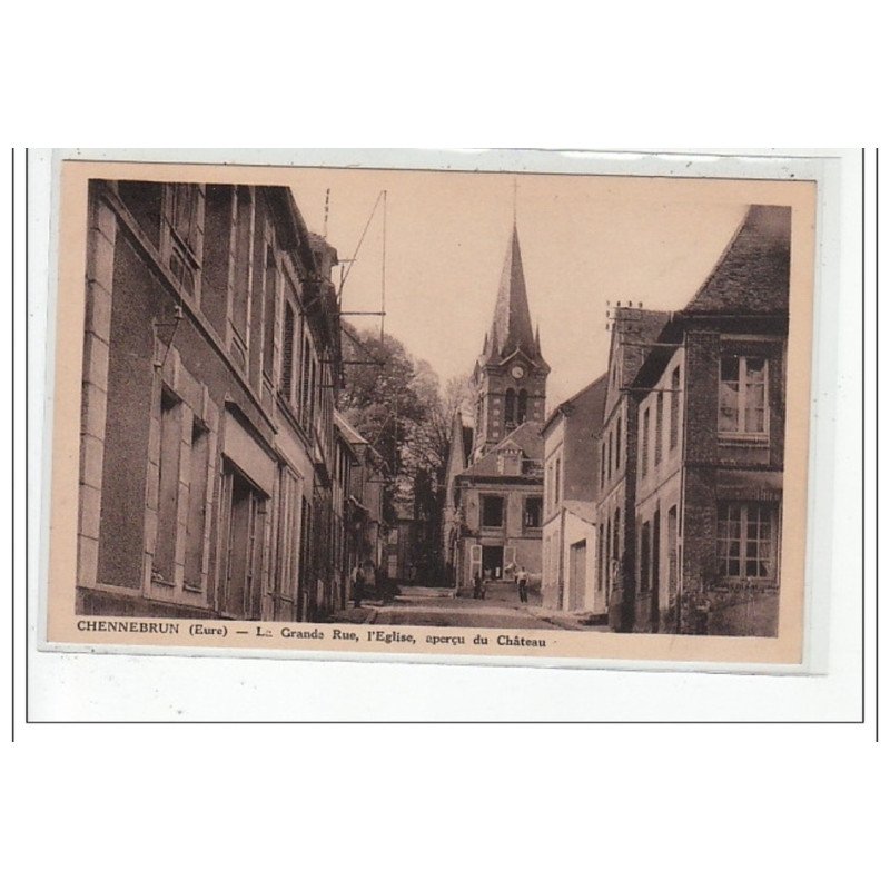 CHENNEBRUN - La Grande Rue, l'Eglise, aperçu du Château - très bon état