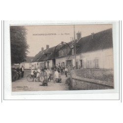 FONTAINE-LA-GUYON : la place - tres bon état