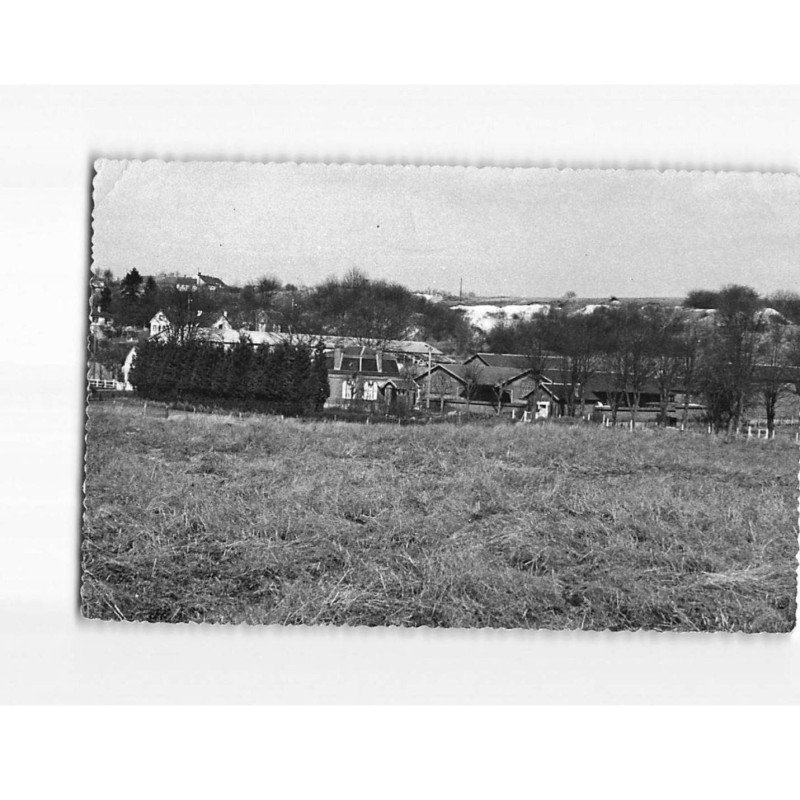 Vue générale d'un village dans l'OISE? - état