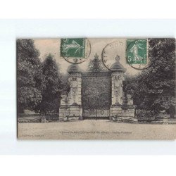 Château de MOUCHY LE CHATEL : Entrée d'honneur - très bon état