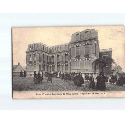 Château de MOUCHY LE CHATEL : la Cour d'honneur - état