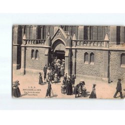 BOULOGNE SUR MER : Une sortie de messe à Saint-Pierre - état