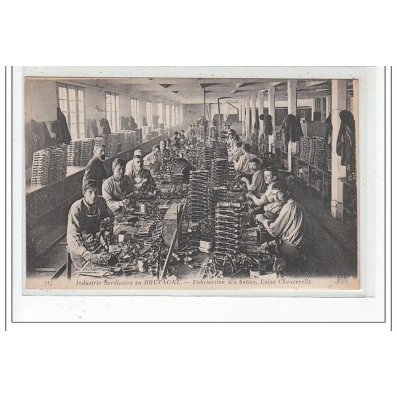 Industrie Sardinière de la Bretagne - Fabrication des boîtes, usine Chancerelle - très bon état