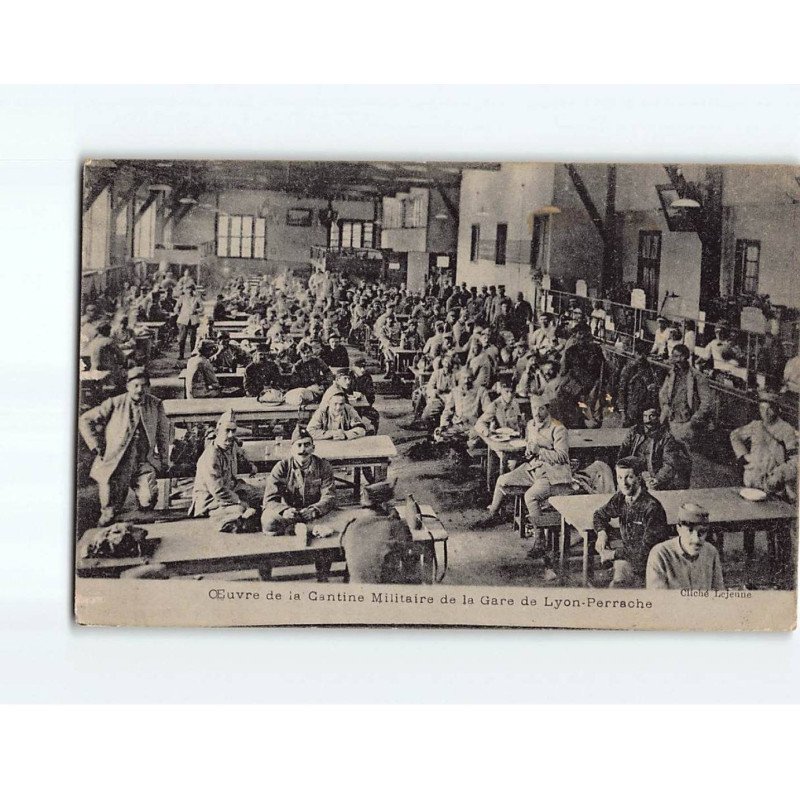 LYON-PERRACHE : oeuvre de la Cantine Militaire de la Gare - état