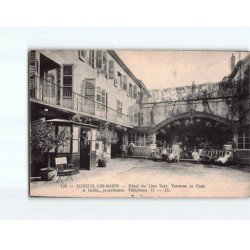 LUXUEIL LES BAINS : Hôtel du Lion Vert, terrasse et Cour - état