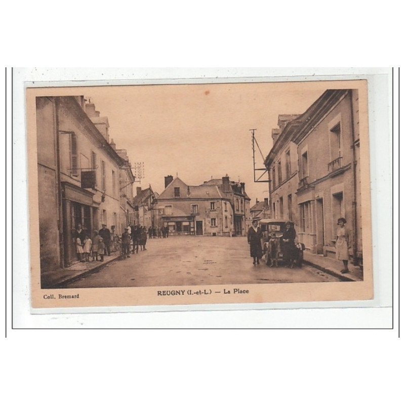 REUGNY - la place - tres bon état