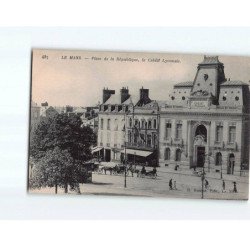 LE MANS : Place de la République, le Crédit Lyonnais - très bon état