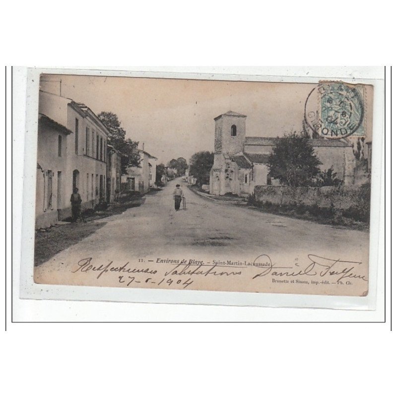 SAINT-MARTIN-LACAUSSADE : personnage dans la rue - tres bon état