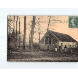LA CHAPELLE EN SERVAL : Le Lavoir - très bon état