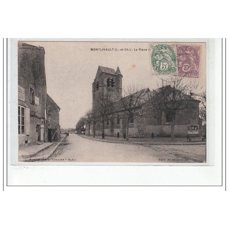 MONTLIVAULT : la place - tres bon état