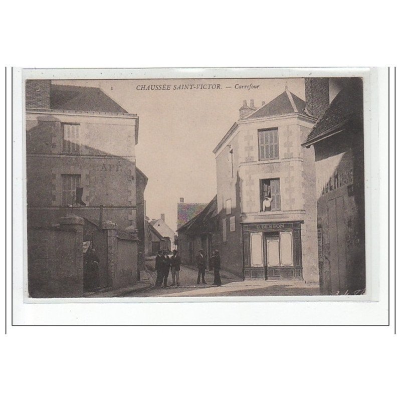 CHAUSSEE SAINT-VICTOR : carrefour - tres bon état