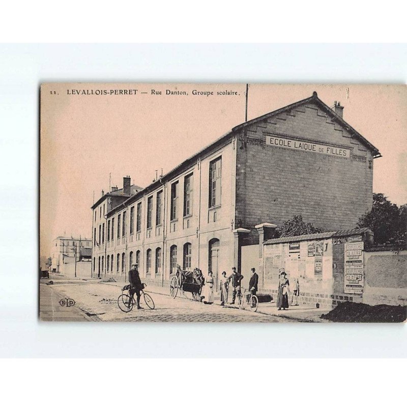 LEVALLOIS PERRET : Rue Danton, Groupe Scolaire - état