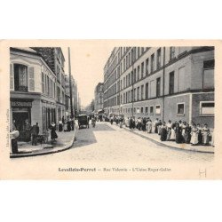 LEVALLOIS PERRET - Rue Valentin - L'Usine Roger Gallet - très bon état