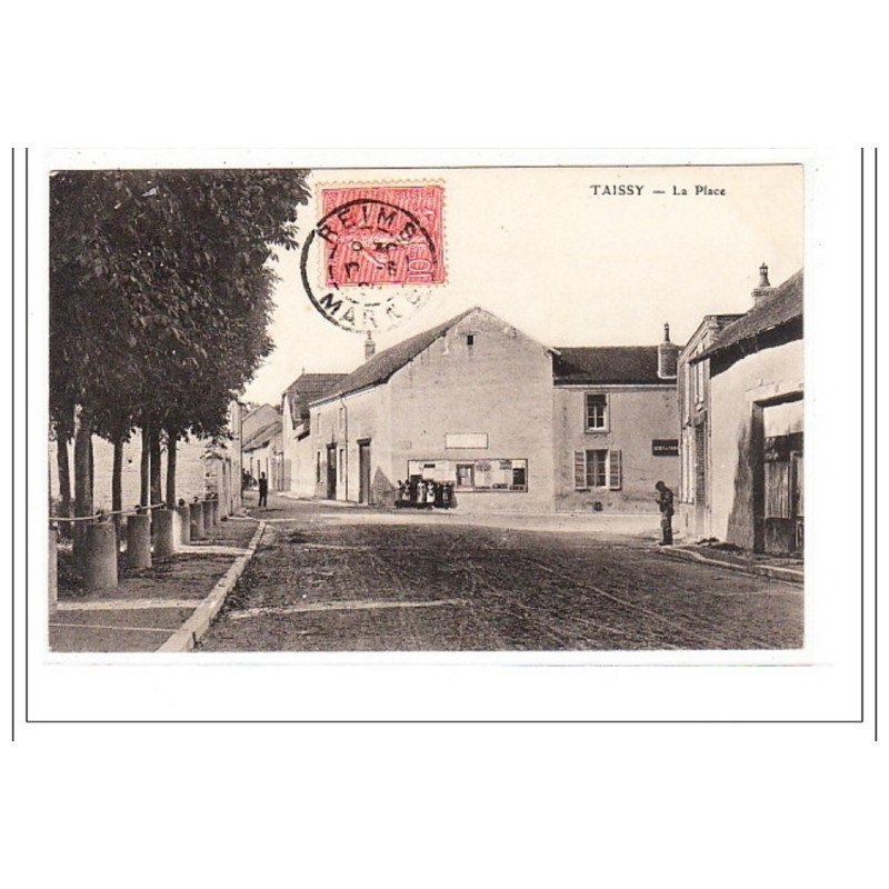 TAISSY : la place - tres bon état