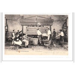 CHAMPAGNE : le pressoir - tres bon état