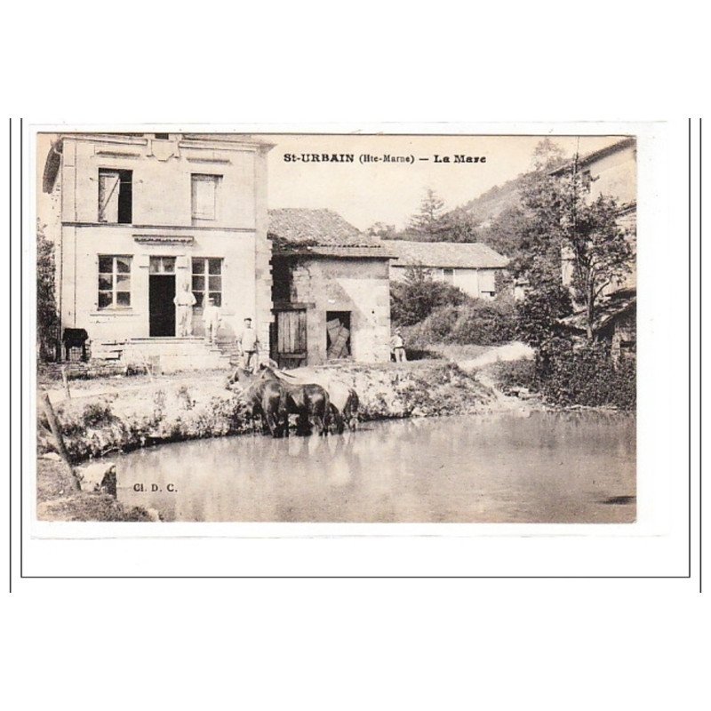 ST-URBAIN : la mare - tres bon état