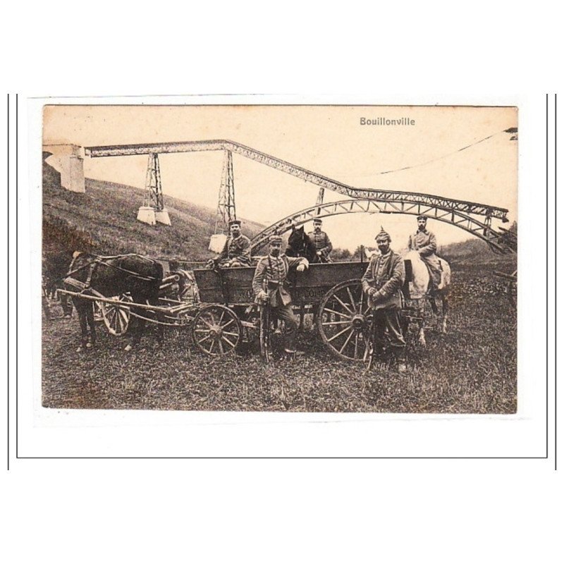 BOUILLONVILLE : personnages - tres bon état