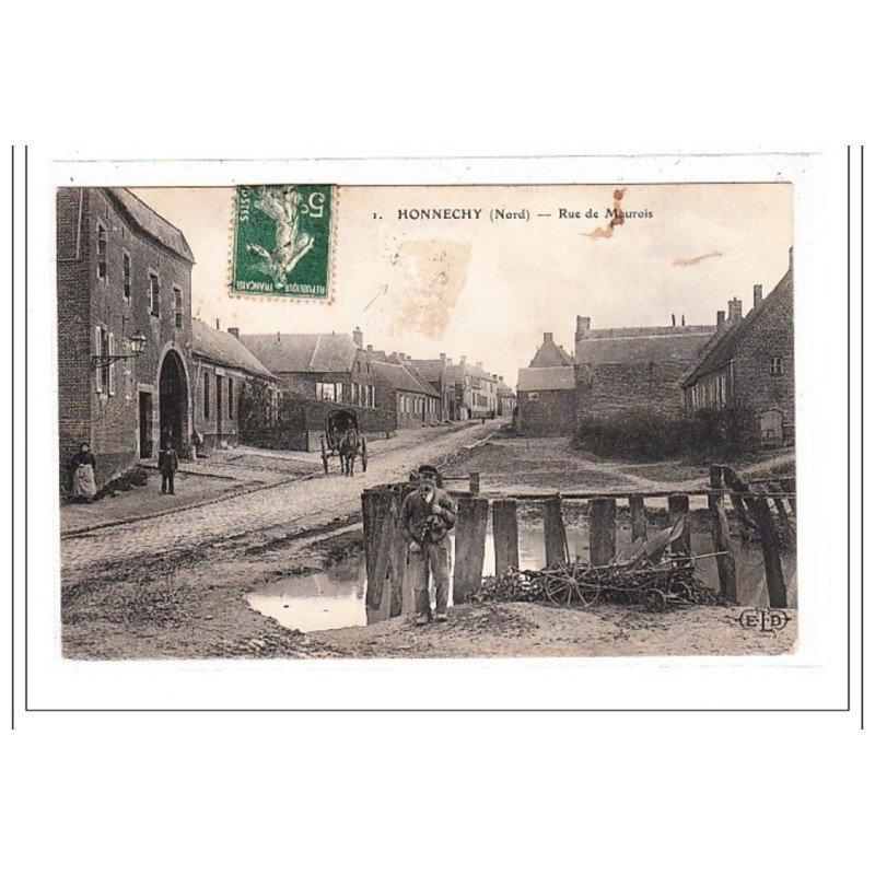 HONNECHY : rue de maurois - état