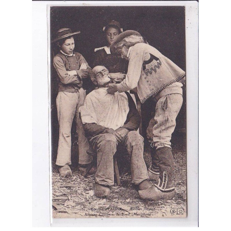 BAUD: barbier breton, anciens costumes de baud - très bon état