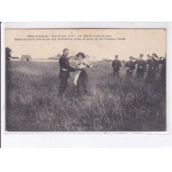 LA LOUPE: fêtes d'aviation 8 et 15 juin 1913 gerbe de fleurs offerte par une demoiselle - très bon état