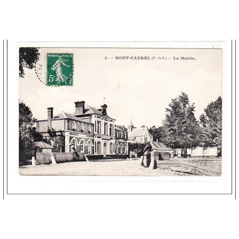 MONT-CAVREL : la mairie - tres bon etat