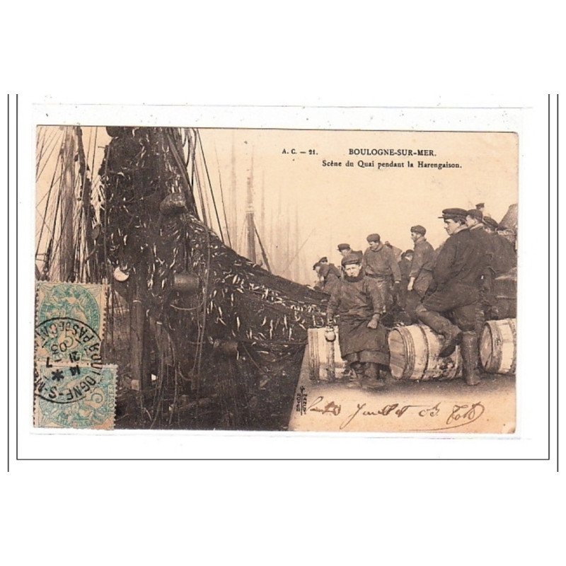 BOULOGNE-sur-MER : scene du quai pendant la harengaison - tres bon etat