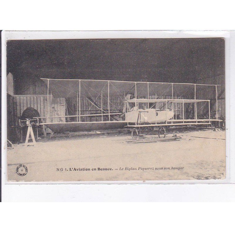 EURE ET LOIR: aviation en beauce, le biplan piquerez sous son hangar - état