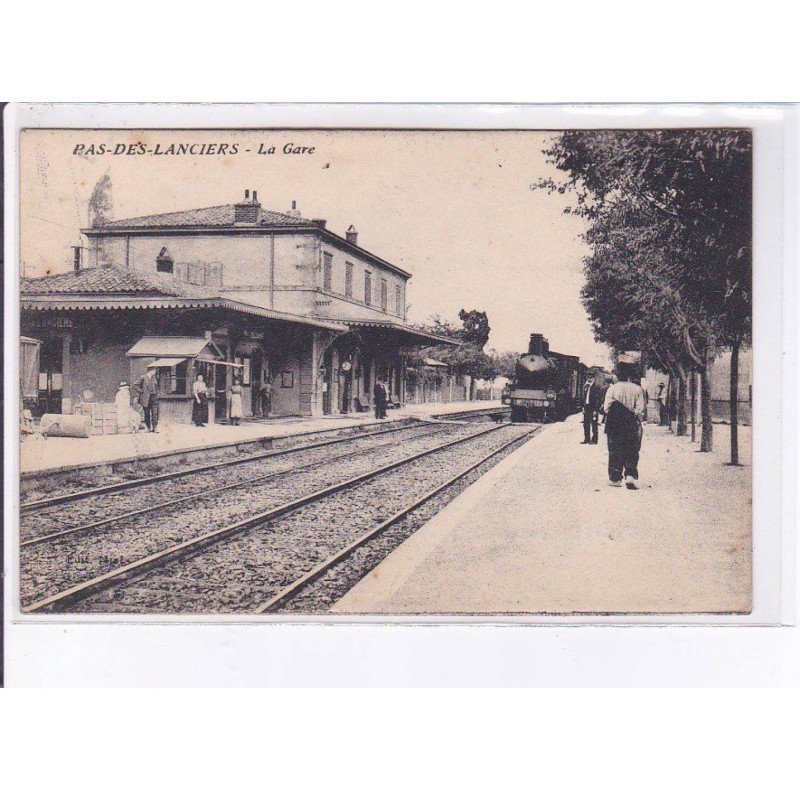 PAS-des-LANCIERS: la gare - très bon état