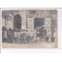 GUYANE - CAYENNE: après la rentrée la fouille avant de pénétrer dans les baraques, bagne - état