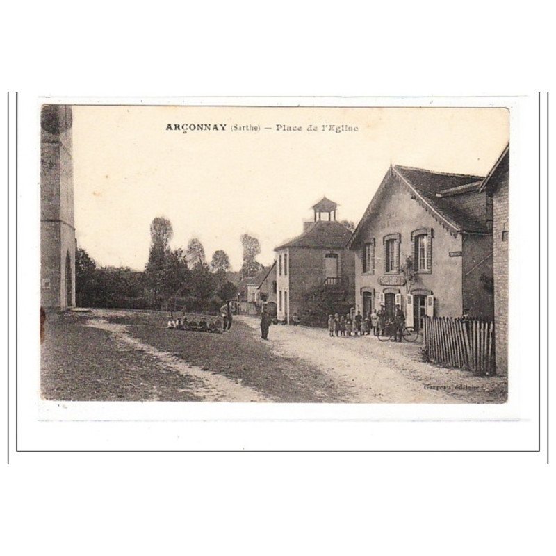ARCONNAY : place de l'eglise - tres bon etat