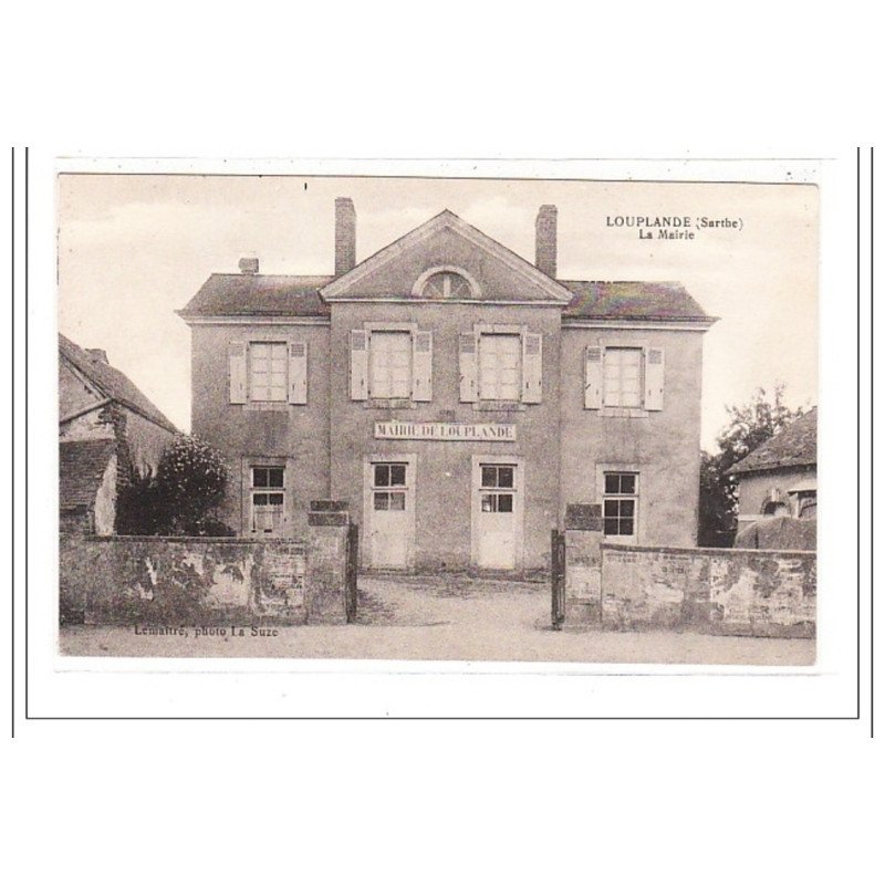 LOUPLANDE : la mairie - tres bon etat