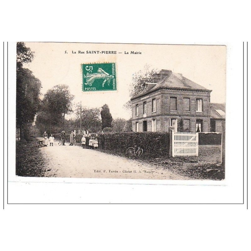 SAINT-PIERRE : la mairie - tres bon etat