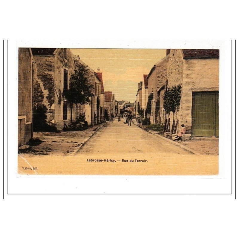 LABROSSE-HERICY : rue du terroir - etat