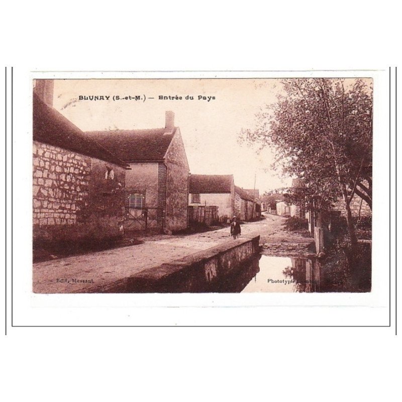 BLUNAY : entrée du pays - tres bon etat