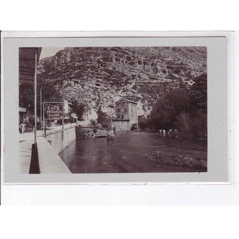 VAUCLUSE: fontaine de vaucluse, photo léon peytaud, café petrarque et laure - très bon état